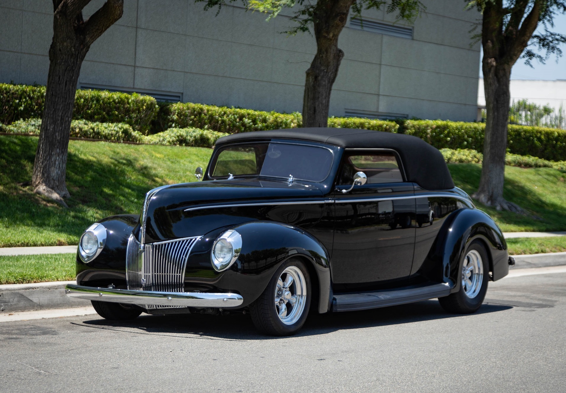 1940-ford-deluxe-yaihtv1d